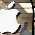 Apple loses $1 trillion one year