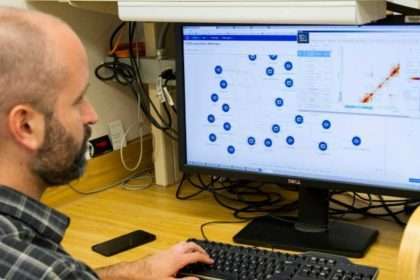 SeoulTech Unveils Breakthrough Wireless Tech for Mobiles