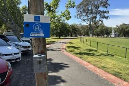 Green light for Victorian pole-mounted EV charger trial