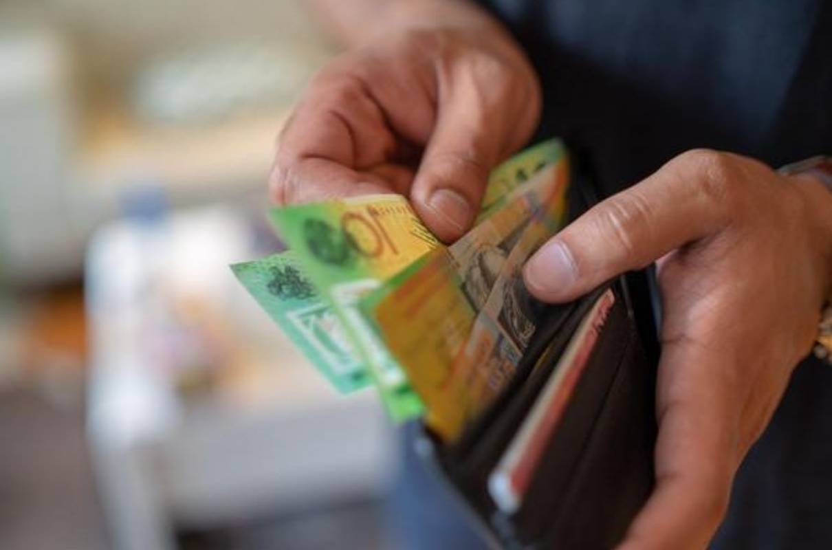 Top Side Hustle - Australia 55% Earning Income in 2026