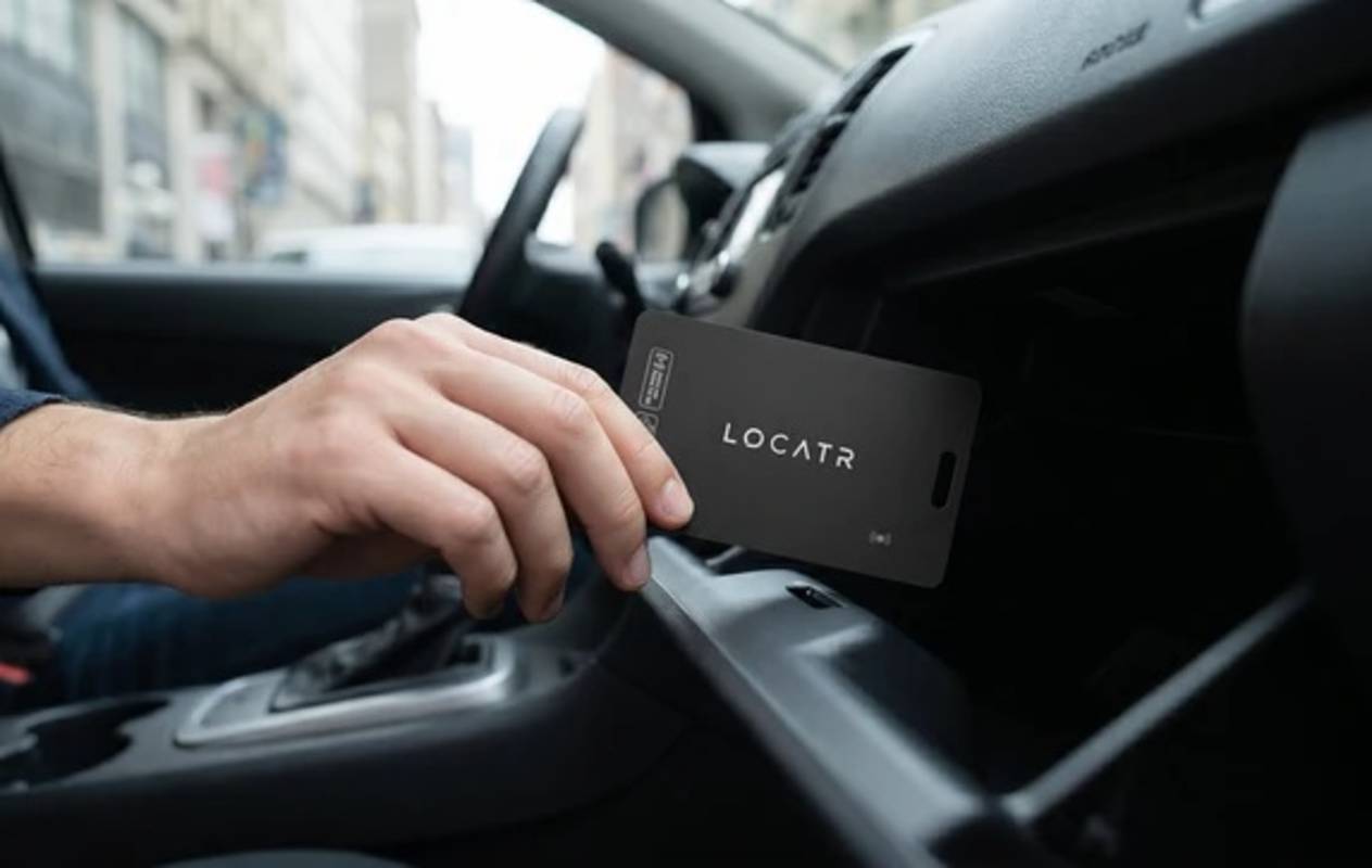 Wallet Card Lost Device Phone Tracker and luggage locator