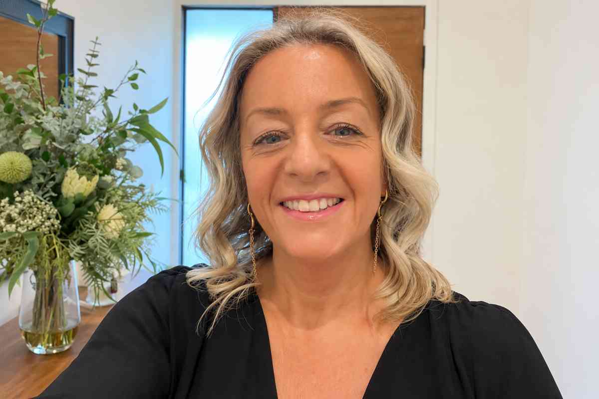 Angela Skrinos helping Australian consumers to access secret warehouse sales through innovative tech solutions